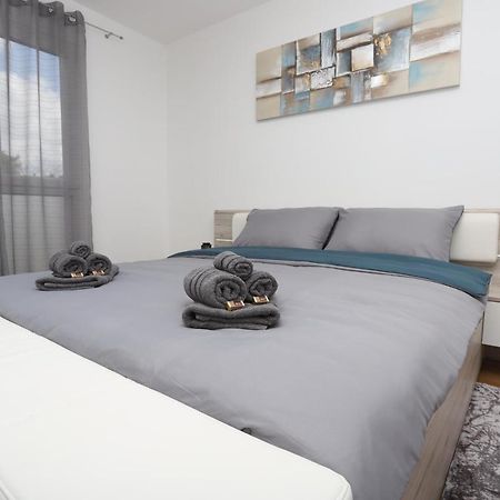 Apartman Perla Deluxe 포레치 외부 사진