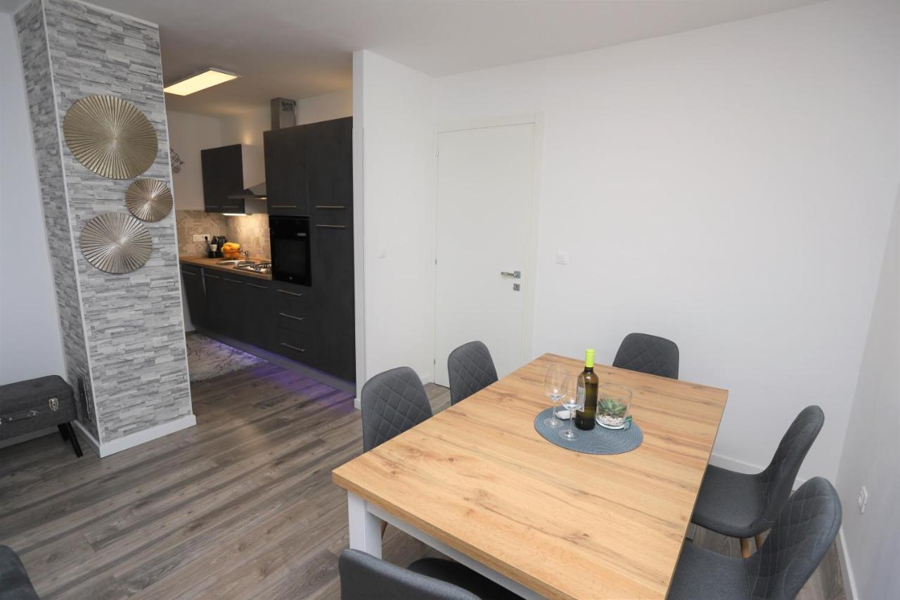 Apartman Perla Deluxe 포레치 외부 사진